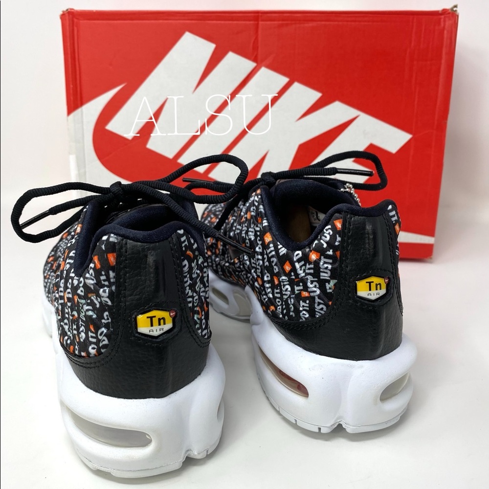 Nike Air Max Plus Black Women’s Sneakers AUTHENTIC - Picture 9 of 12